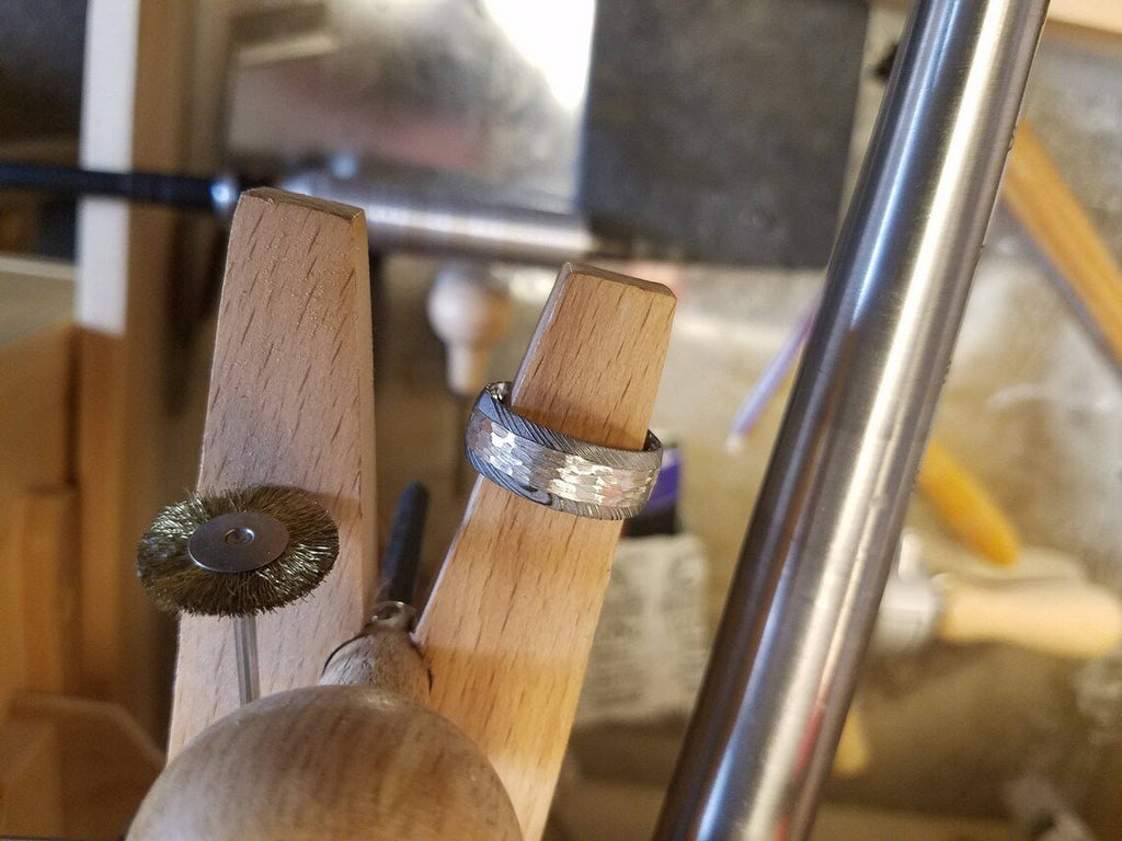 8mm Wide Damascus Steel Wedding Ring - Damascus Steel Band With A 4mm Sterling Silver Inlay & Horizontal Tree Bark Finish